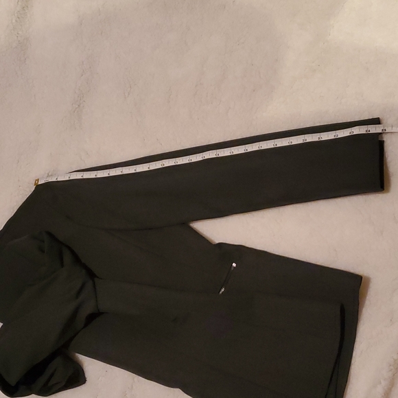 Tahari Pantsuit (does not include necklace) - Picture 16 of 16